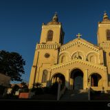 Immer wieder schön anzuschauen, die Kirchen in Lateinamerika. Hier befinden wir uns vor der Kathedrale in Encarnación. 

