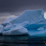 ... verschiedenster Eisskulpturen auf "Danco Island". 
