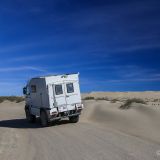 Unterwegs auf der Península Valdés fahren wir hinaus zu der Bucht an der Playa Pardelas.
