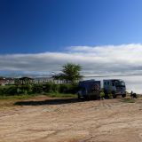 In Puerto Suarez, der Grenzstadt zu Brasilien (Corumbá), finden wir einen richtig idyllischen Platz zum Übernachten an der Lagune Cáceres vor.
