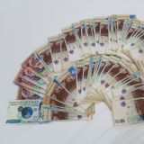 Juhuuu - wir sind Millionäre, aber leider nur für kurze Zeit. Soviel "Batzeli" mussten wir für die Verschiffung von Panama nach Kolumbien bezahlen, 6'500'000.00 Kolumbianische Peso.
