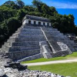 Der "Templo de las Inscriptiones" diente als Grab für den berühmten Maya-Herrscher "El Pacal". 
