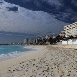 Frühmorgens in Cancún bei der "Zona Hotelera" findet man ...
