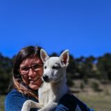 Derweilen knuddelt Anita lieber mit dem Nachwuchs.

