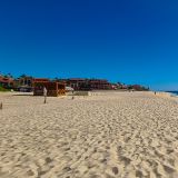 Etwas ausserhalb von "San José del Cabo" finden wir diesen Strand bei einem Luxushotel. Die Aussicht ist die Gleiche wie vom Hotel, nur campen wir hier kostenlos. ;-)
