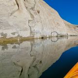 Zum Glück sind zu dieser Jahreszeit fast keine Motorboote mehr auf dem "Lake Powell" unterwegs und man kann die Stille einfach nur Geniessen. 
