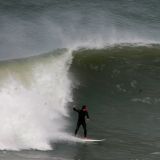 Praia da Joaquina, Roger versuchts mit Surfen, oder ist es doch eher sein Stunt-Double
